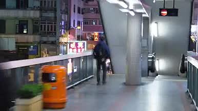 行走香港大街延迟拍摄实拍视频的预览图